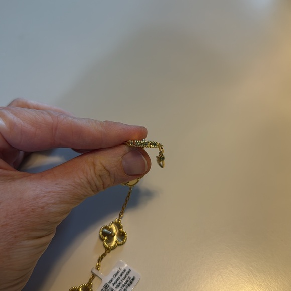 Van Cleef & Arpels Gold Floral Bracelet - Picture 4 of 4